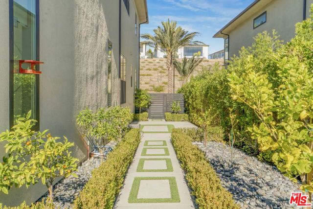 20306 W Willoughby Lane, Porter Ranch (los Angeles), CA 91326