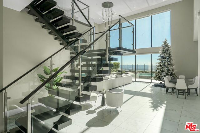 20306 W Willoughby Lane, Porter Ranch (los Angeles), CA 91326