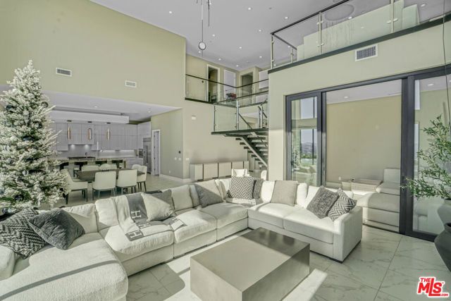 20306 W Willoughby Lane, Porter Ranch (los Angeles), CA 91326