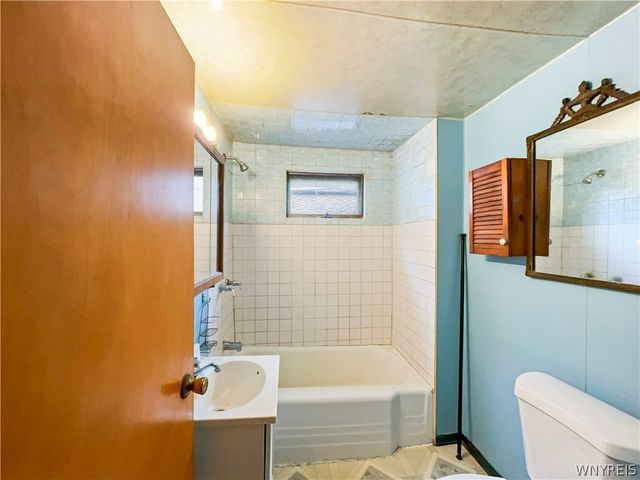 301 Davey Street, Buffalo, NY 14206