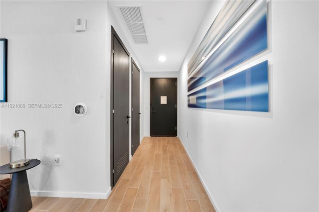 398 NE 5th St 3709, Miami, FL 33132