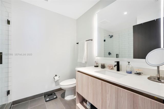 398 NE 5th St 3709, Miami, FL 33132