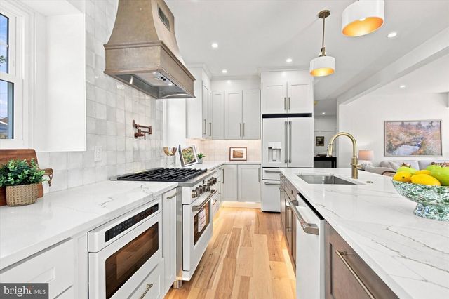 1216 DARBY RD, Havertown, PA 19083