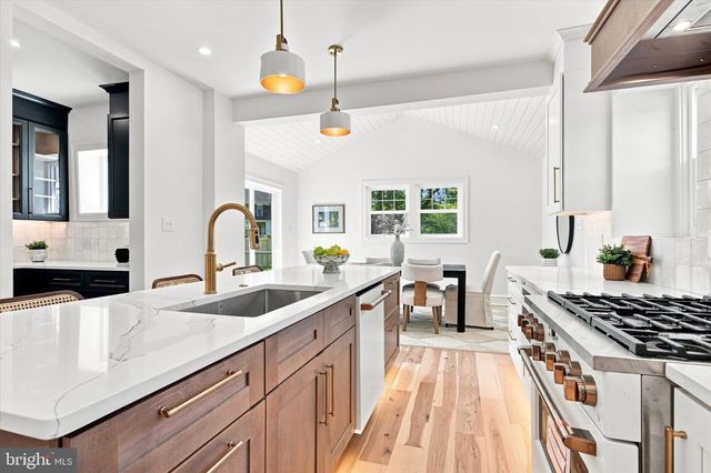 1216 DARBY RD, Havertown, PA 19083