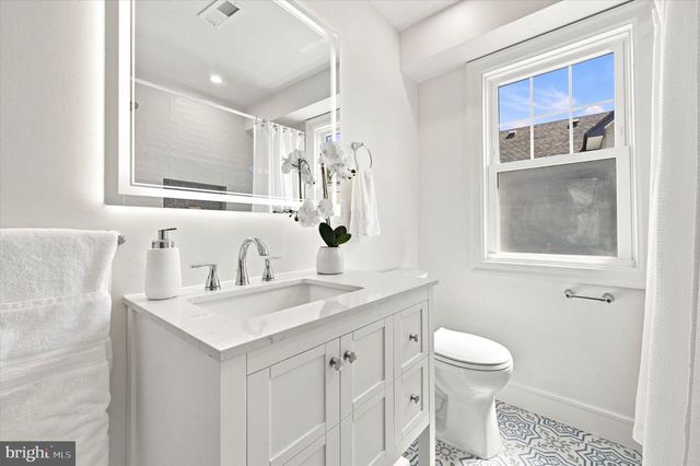1216 DARBY RD, Havertown, PA 19083