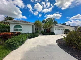 1510 SW 96th Ter, Davie, FL 33324