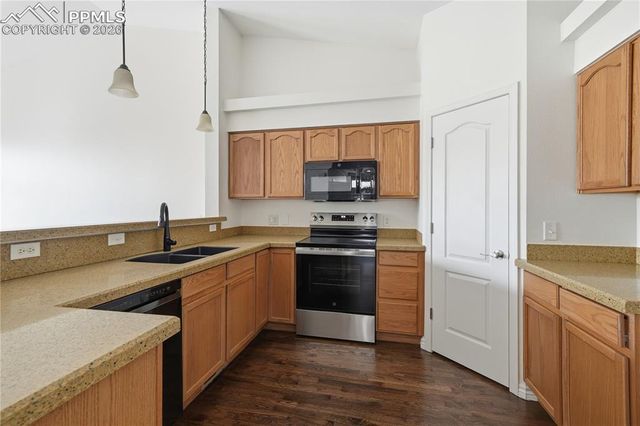 6471 Range Overlook Heights, Colorado Springs, CO 80922