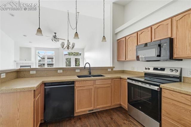 6471 Range Overlook Heights, Colorado Springs, CO 80922