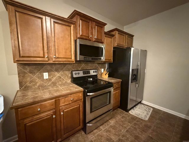 14 PONDS EDGE LANE, Alexander, AR 72002