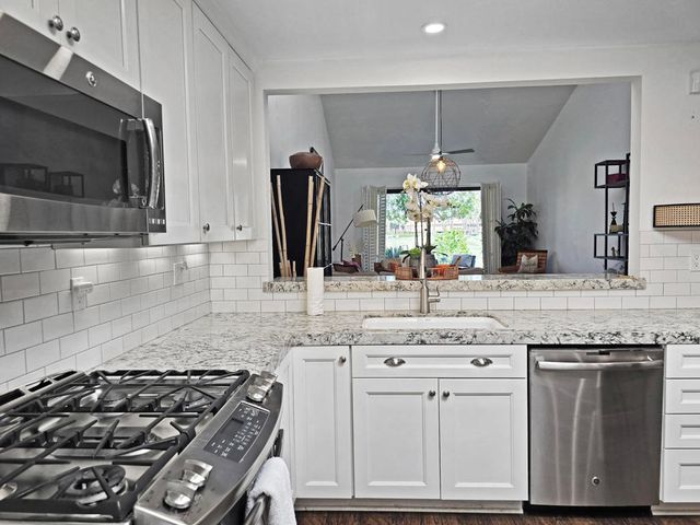 38858 Lobelia Circle, Palm Desert, CA 92211