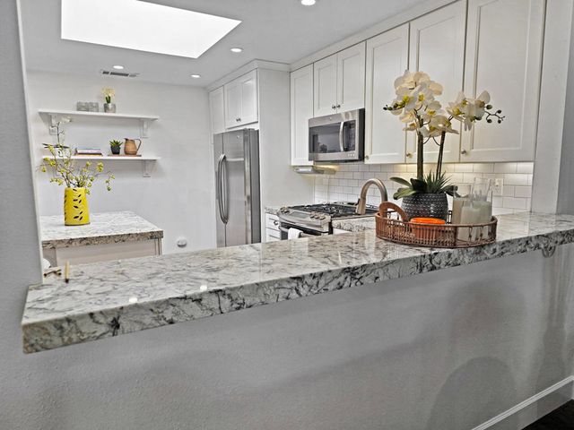 38858 Lobelia Circle, Palm Desert, CA 92211