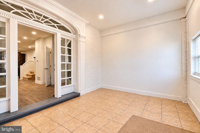 5813 COBBS CREEK PKWY, Philadelphia, PA 19143