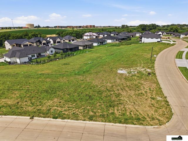 9429 S 87th Street, Lincoln, NE 68526