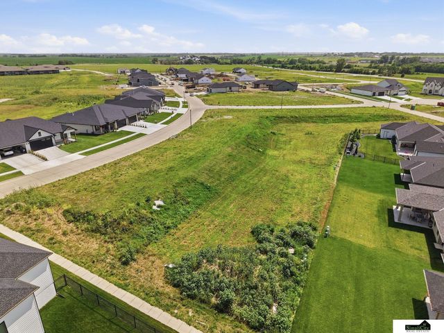 9429 S 87th Street, Lincoln, NE 68526