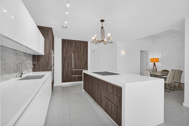 851 NE 1st Avenue 2912, Miami, FL 33132