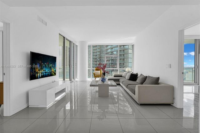 851 NE 1st Avenue 2912, Miami, FL 33132