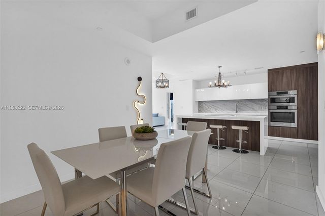 851 NE 1st Avenue 2912, Miami, FL 33132