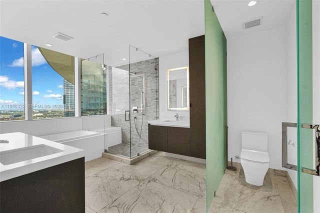 851 NE 1st Avenue 2912, Miami, FL 33132