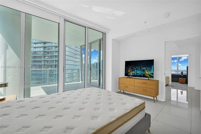 851 NE 1st Avenue 2912, Miami, FL 33132