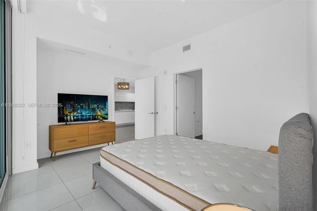 851 NE 1st Avenue 2912, Miami, FL 33132
