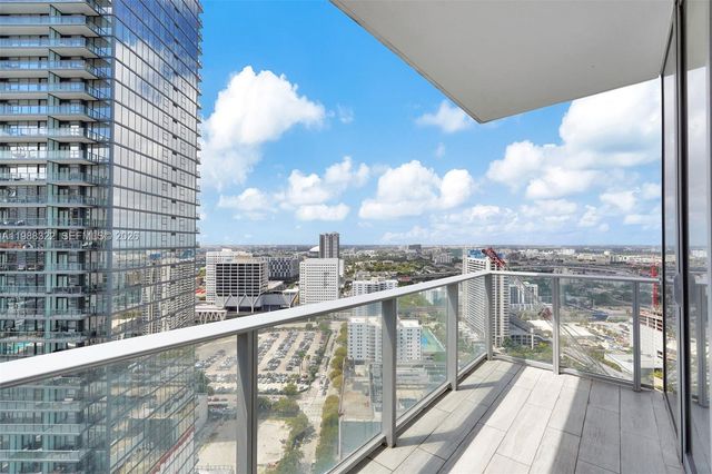 851 NE 1st Avenue 2912, Miami, FL 33132
