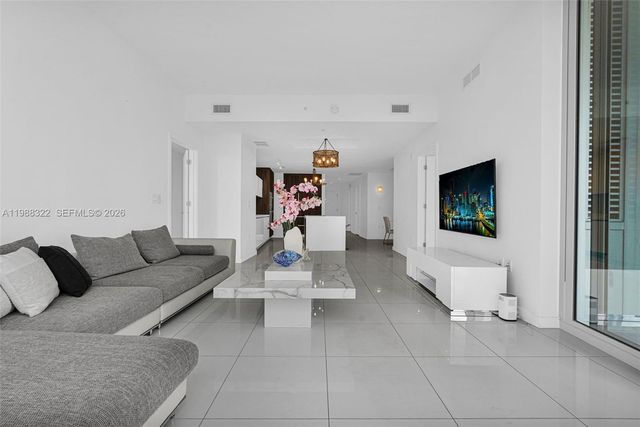 851 NE 1st Avenue 2912, Miami, FL 33132