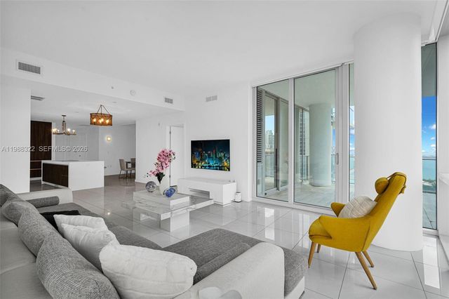 851 NE 1st Avenue 2912, Miami, FL 33132
