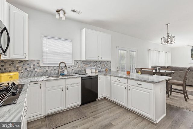 1004 BLACK OAK CT, Fredericksburg, VA 22401