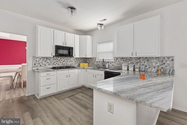 1004 BLACK OAK CT, Fredericksburg, VA 22401