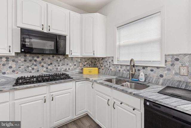 1004 BLACK OAK CT, Fredericksburg, VA 22401