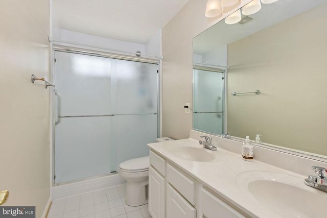 1004 BLACK OAK CT, Fredericksburg, VA 22401