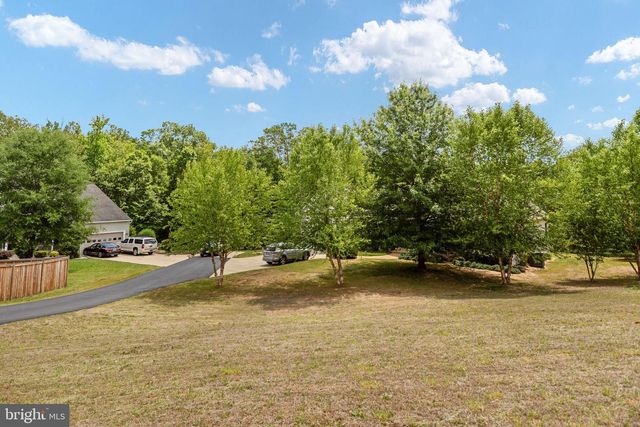 1004 BLACK OAK CT, Fredericksburg, VA 22401