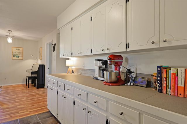 1722 Callejon Emilia, Santa Fe, NM 87501
