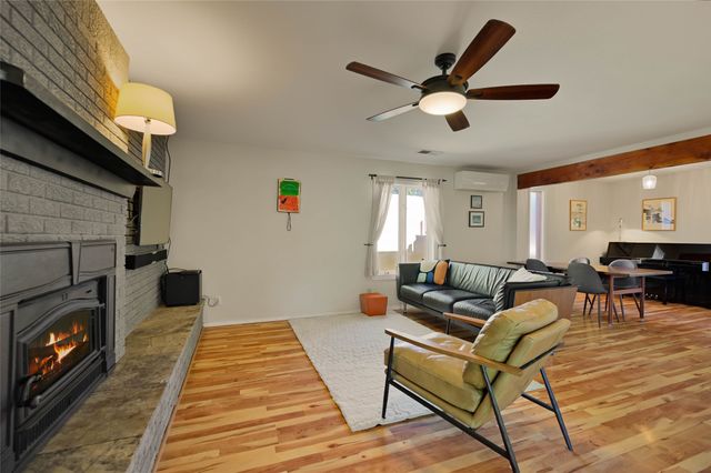 1722 Callejon Emilia, Santa Fe, NM 87501