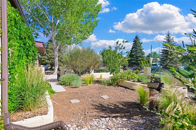 1722 Callejon Emilia, Santa Fe, NM 87501