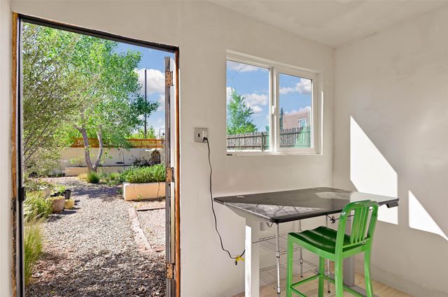 1722 Callejon Emilia, Santa Fe, NM 87501