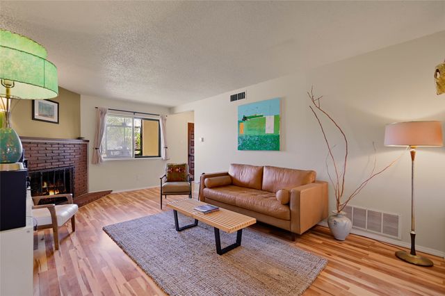 1722 Callejon Emilia, Santa Fe, NM 87501