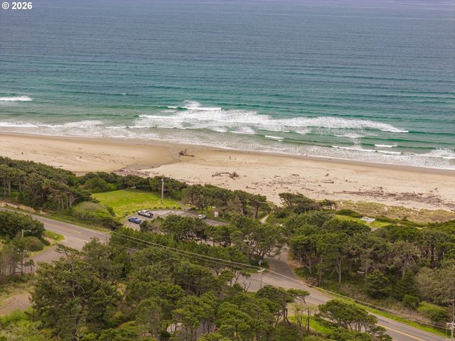 1236 Sw SEABROOK Ln, Waldport, OR 97394