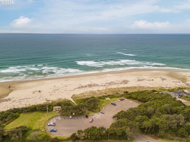 1236 Sw SEABROOK Ln, Waldport, OR 97394