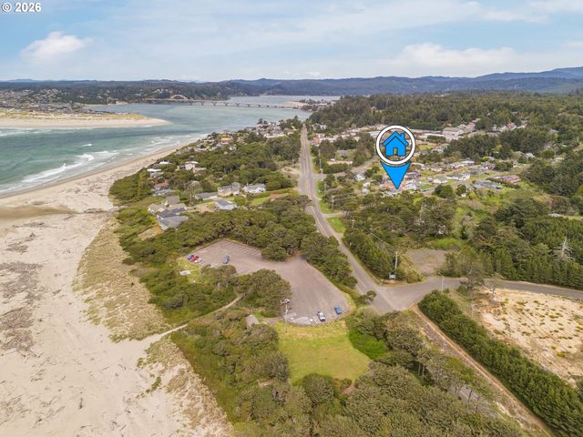 1236 Sw SEABROOK Ln, Waldport, OR 97394