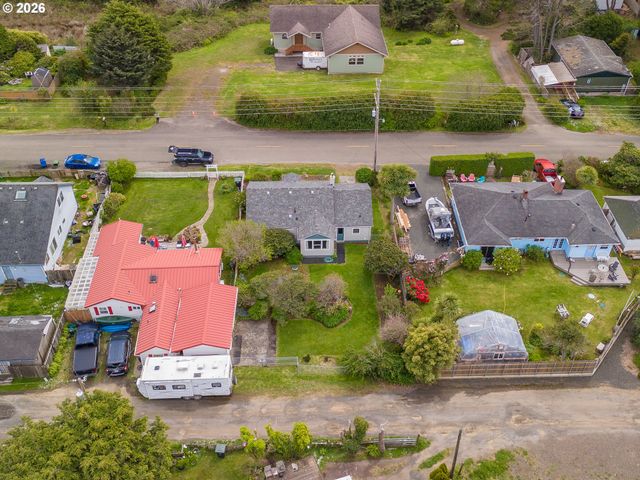 1236 Sw SEABROOK Ln, Waldport, OR 97394