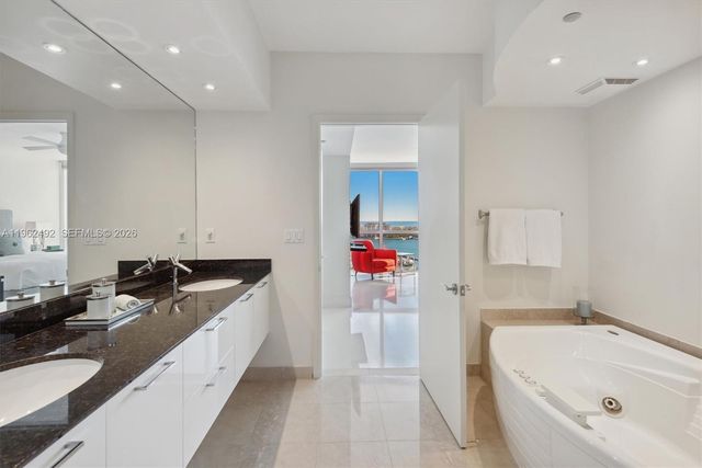 400 Alton Rd 1910, Miami Beach, FL 33139