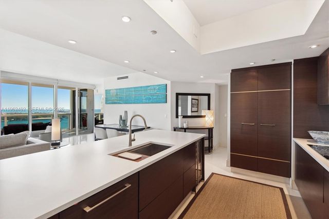 400 Alton Rd 1910, Miami Beach, FL 33139