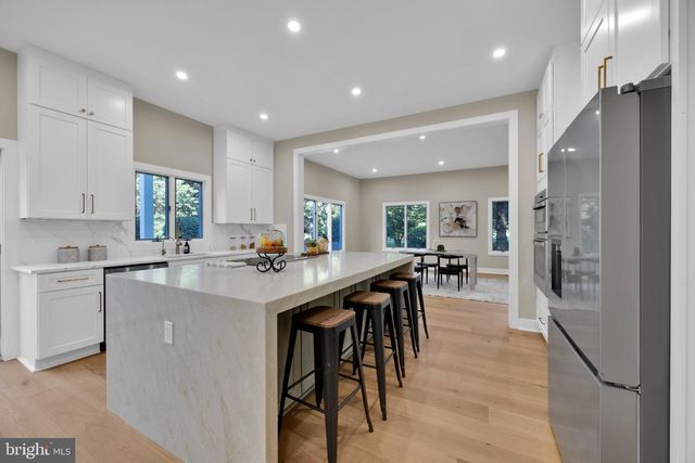 20901 MERLE DR, Gaithersburg, MD 20882