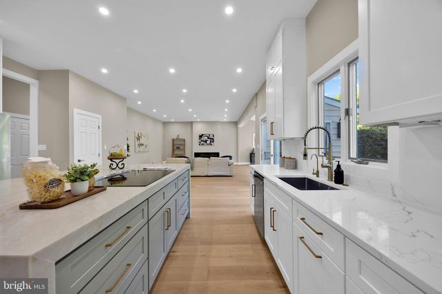 20901 MERLE DR, Gaithersburg, MD 20882
