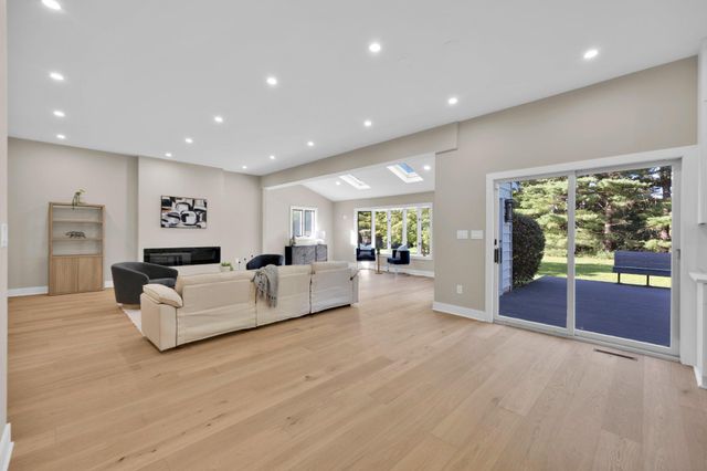 20901 MERLE DR, Gaithersburg, MD 20882
