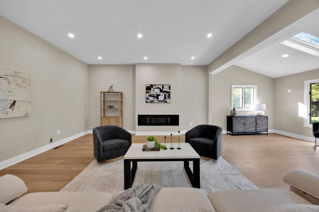 20901 MERLE DR, Gaithersburg, MD 20882