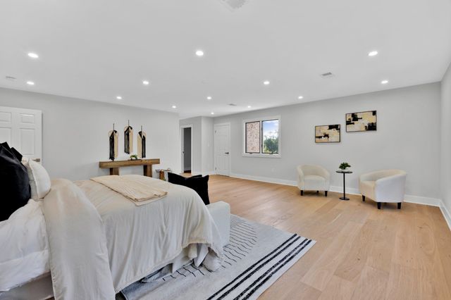 20901 MERLE DR, Gaithersburg, MD 20882