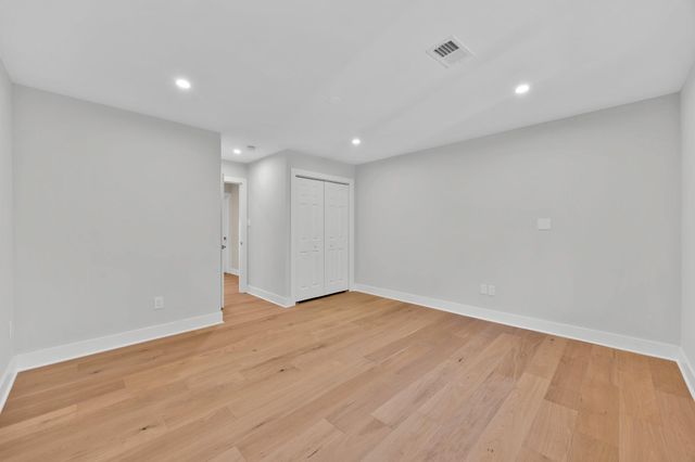 20901 MERLE DR, Gaithersburg, MD 20882