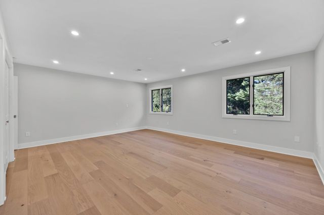 20901 MERLE DR, Gaithersburg, MD 20882
